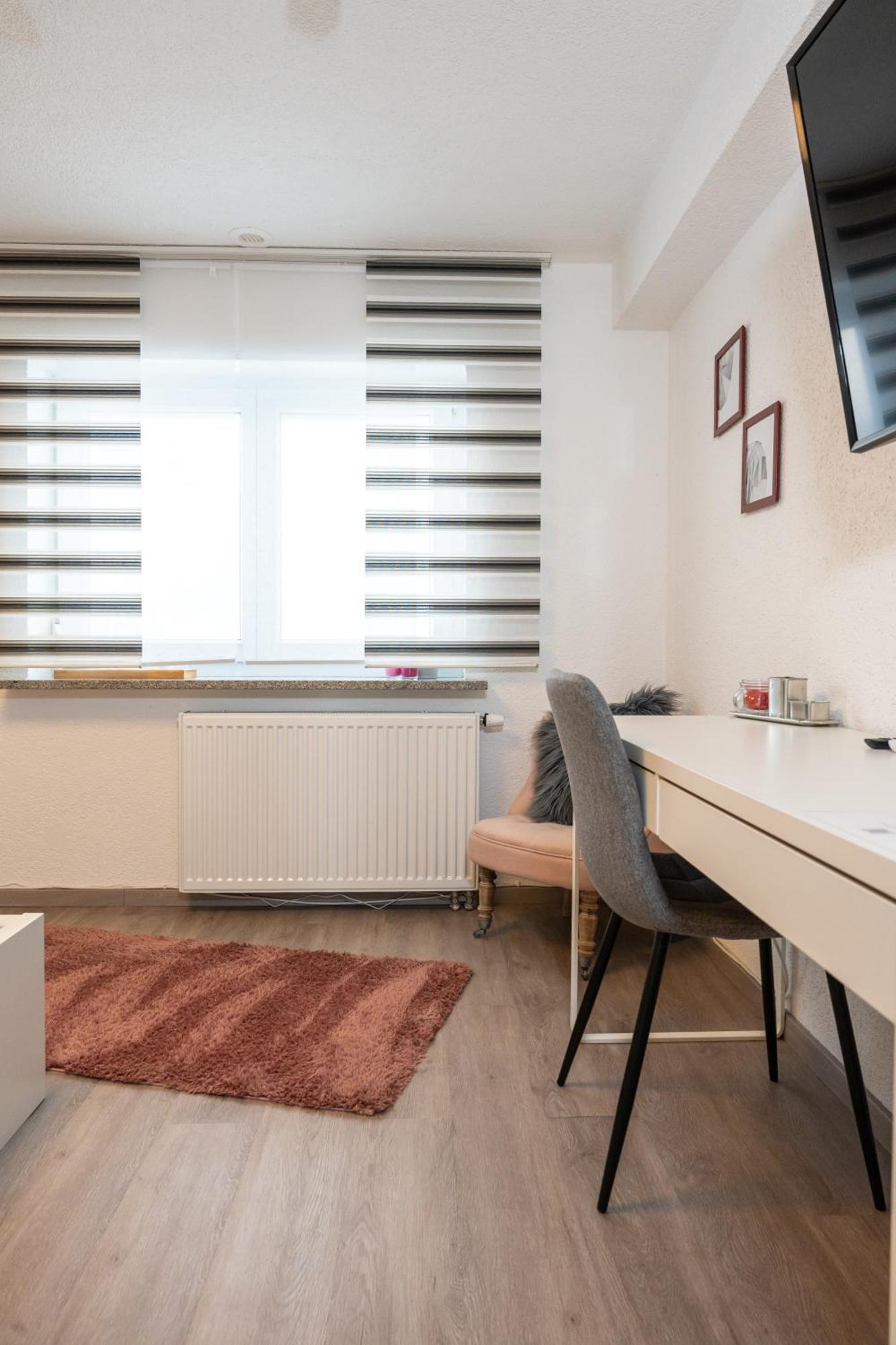 Modern House With Pool - 3 Bedrooms 2 Bathrooms Memmingen Eksteriør bilde